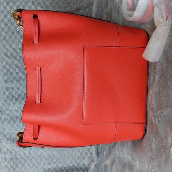 Michael Kors Eva Bucket Bag - Picture 7 of 12